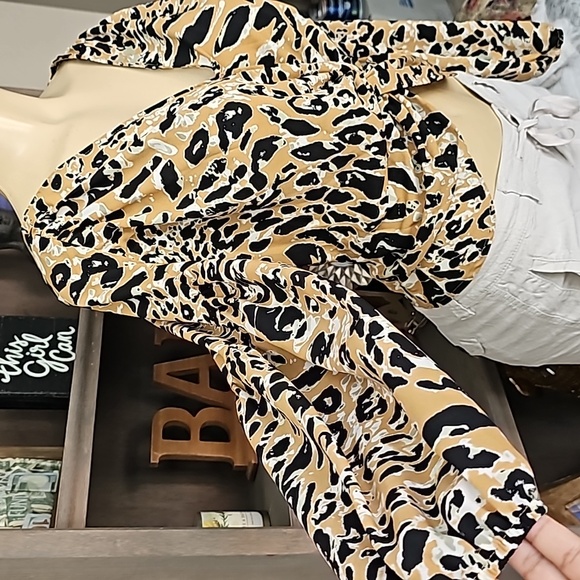 TOPSHOP/ Twist Front Long Sleeve Top - Picture 3 of 7